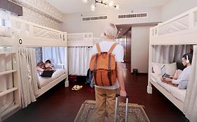 Travelers - Dubai Marina Hostel